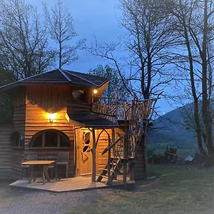 https://les-cabanes-de-pyrene.midi-pyreneeshotels.com