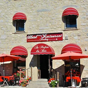 Au Parfum Des Bois Hotel